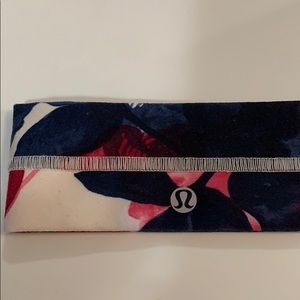 Lululemon floral headband